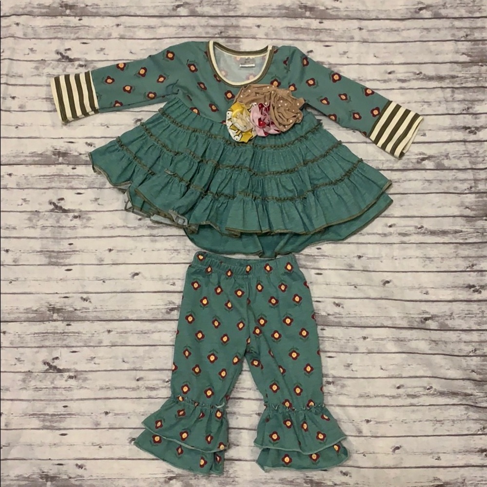 Boutique baby girl outfit, perfect for fall 3-6mos